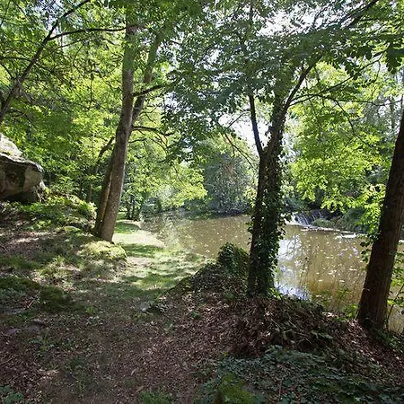 （フランスの）自炊できる貸し別荘 Le Moulin Du Cluzeau Thollet