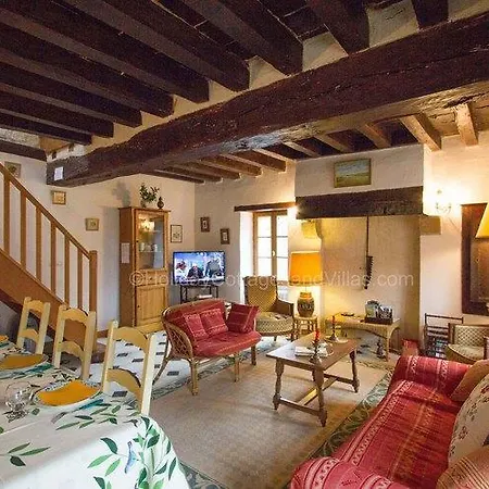 （フランスの）自炊できる貸し別荘 Le Moulin Du Cluzeau Thollet