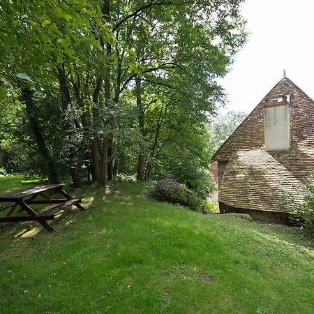 （フランスの）自炊できる貸し別荘 Le Moulin Du Cluzeau